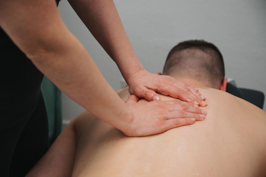 pyhsiotherapie-imrikehus-dienstleistung-medizinische-massage